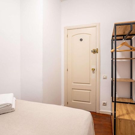 Next To Sagrada Familia 4-Bedroom Apartment Барселона Екстериор снимка