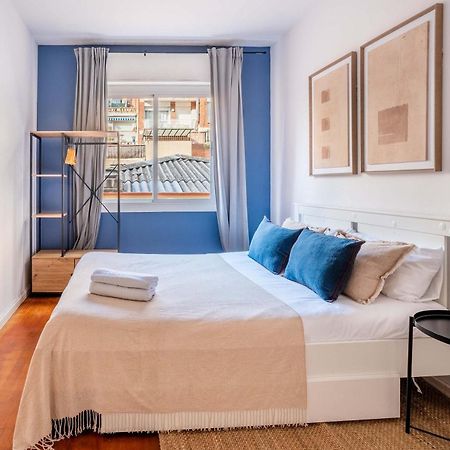 Next To Sagrada Familia 4-Bedroom Apartment Барселона Екстериор снимка