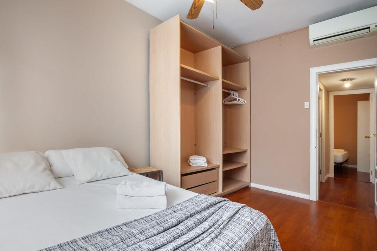 Next To Sagrada Familia 4-Bedroom Apartment Барселона Екстериор снимка