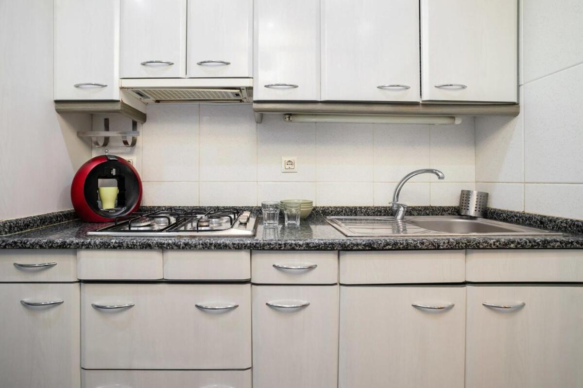 Next To Sagrada Familia 4-Bedroom Apartment Барселона Екстериор снимка