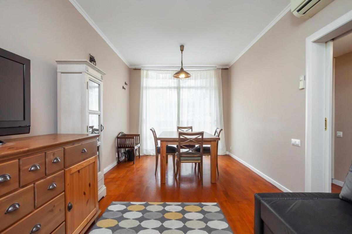 Next To Sagrada Familia 4-Bedroom Apartment Барселона Екстериор снимка