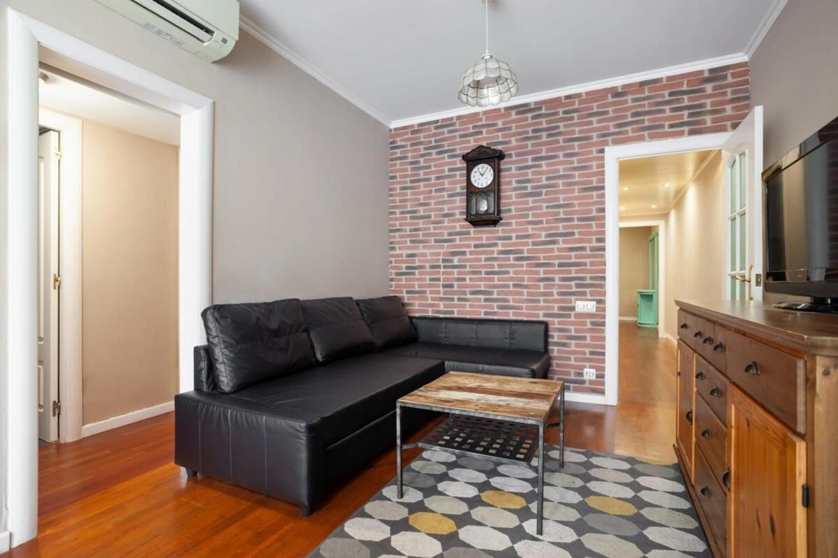 Next To Sagrada Familia 4-Bedroom Apartment Барселона Екстериор снимка