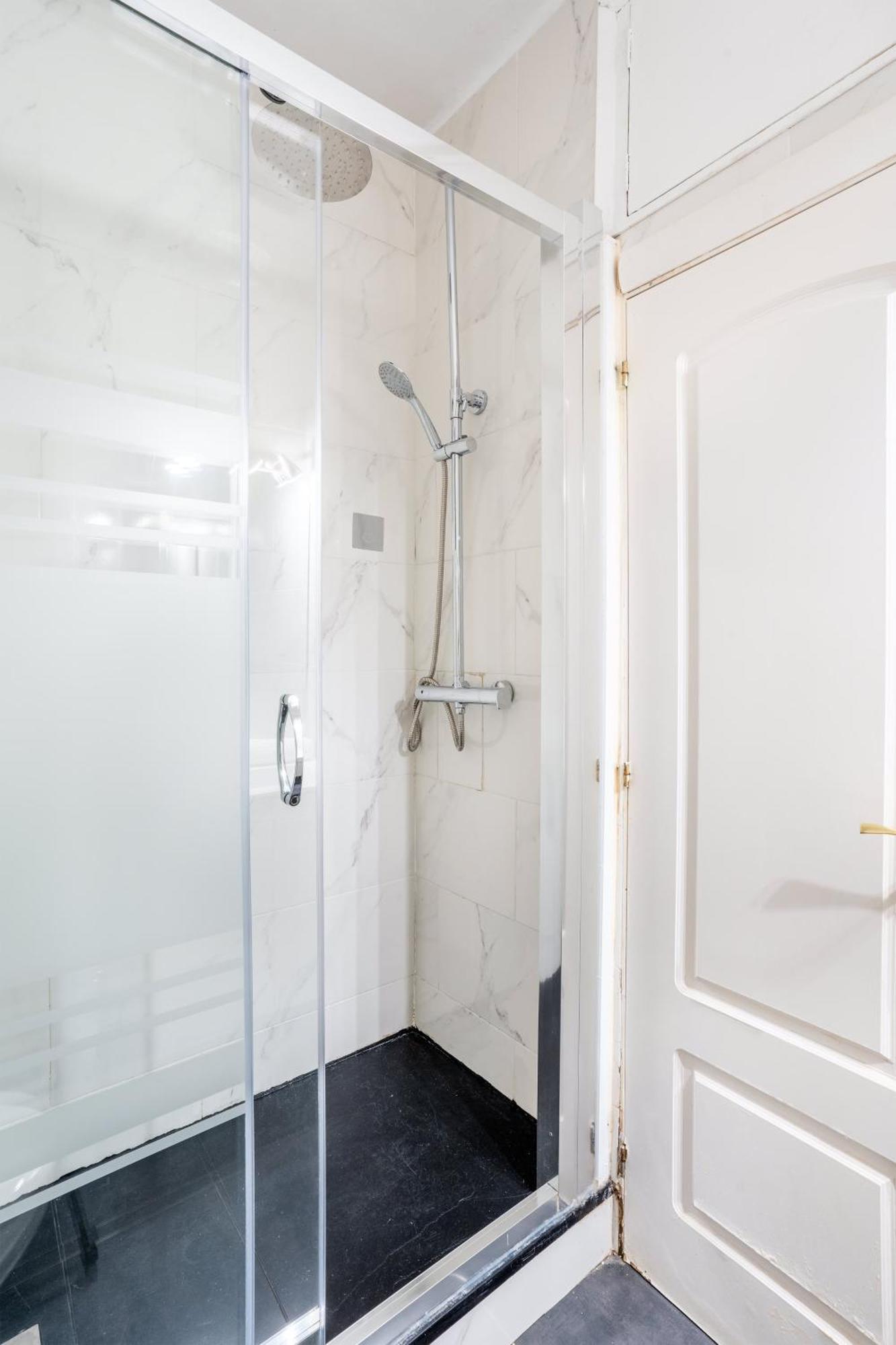 Next To Sagrada Familia 4-Bedroom Apartment Барселона Екстериор снимка